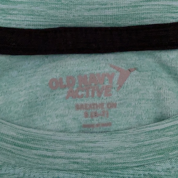 Pair old navy active tees - Picture 3 of 4